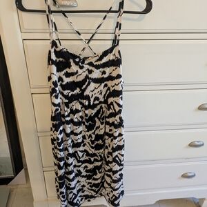 Women's Old Navy Black and White Strappy Animal-Print Sundress Size Large